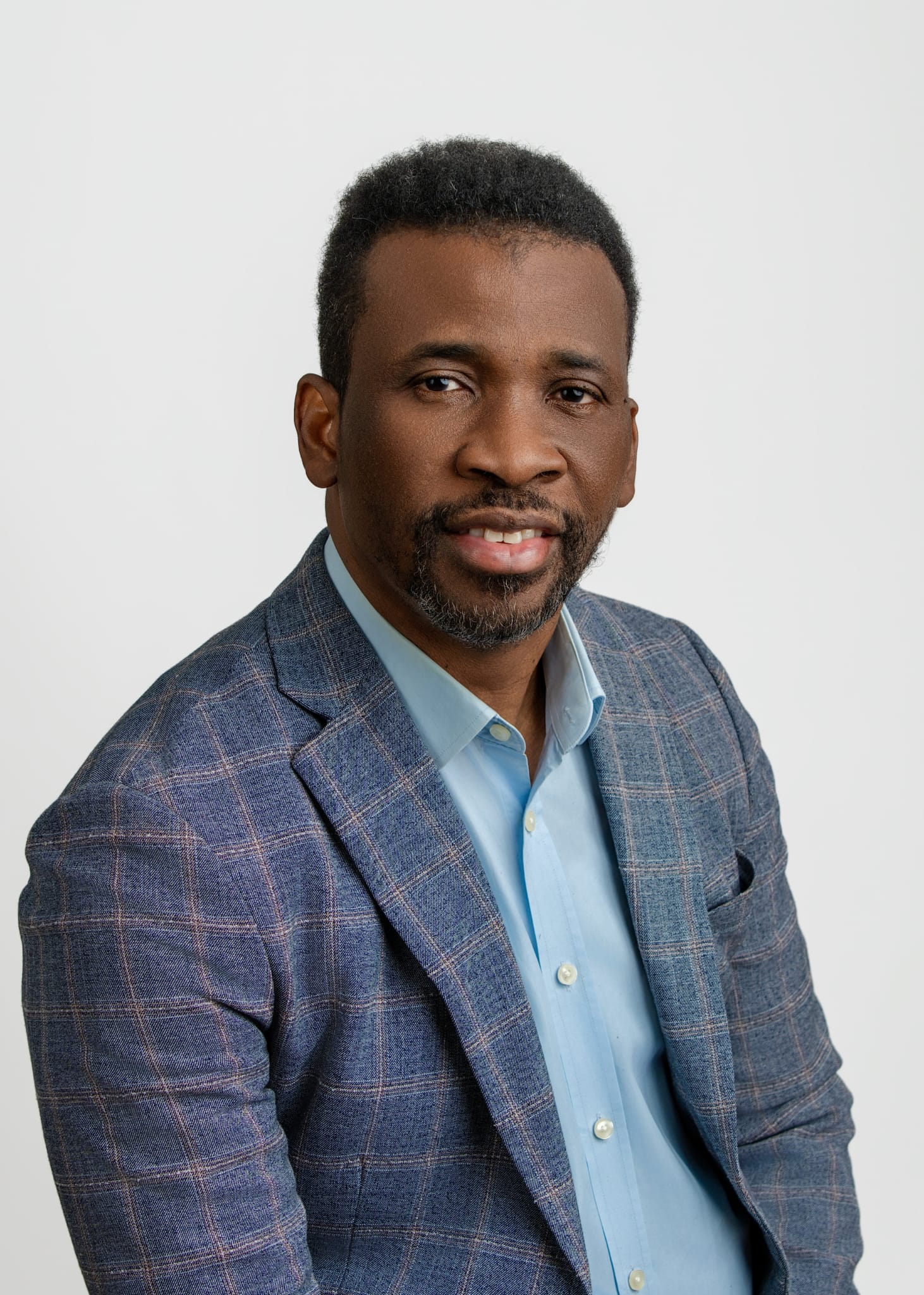 Tosin Aina